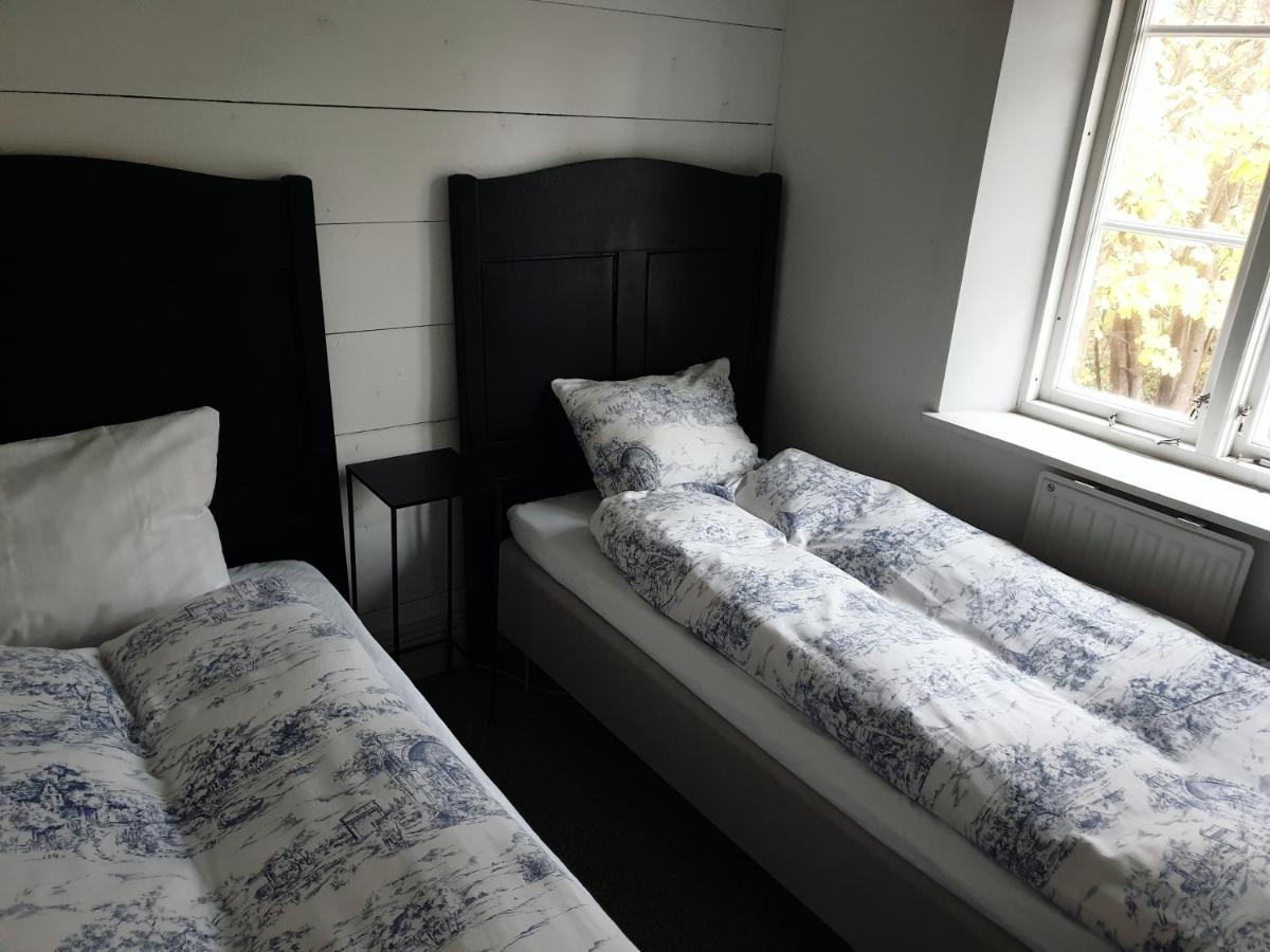 Soenerna Pa Nordgrenska Semesterboende 12B Åmål Exteriör bild